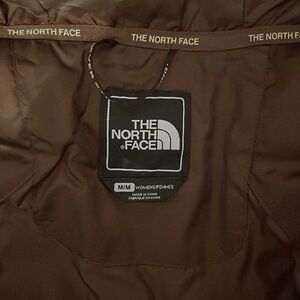 Women’s NORTH FACE puffer vest. Removable fur. Like new. Size M. Brown.